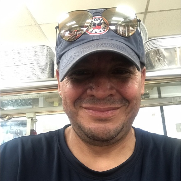 Profile Picture of Hairo Cuellar (@hman29) on Poshmark