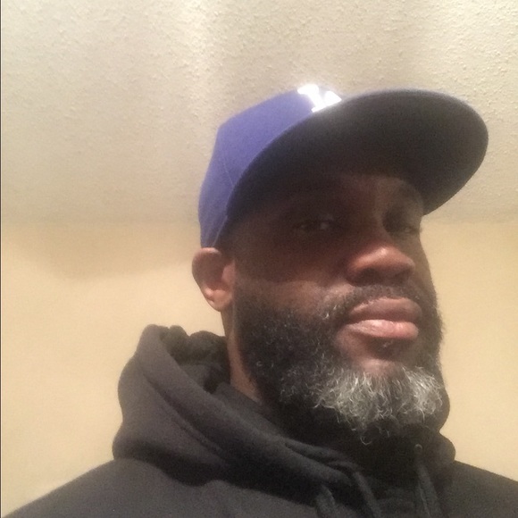 Profile Picture of James Gamble (@jamgamiam) on Poshmark