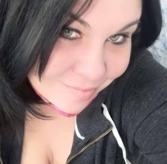 Tiffany Hipkins - Poshmark Profile Picture of Tiffany Hipkins (@tiffanyhipkins) on Poshmark