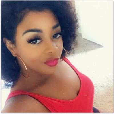 Profile Picture of Nik_Nak (@ohThatsNikkiDoo) on Twitter