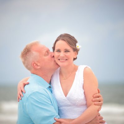 Profile Picture of Kendall (@CarlybirdK) on Twitter