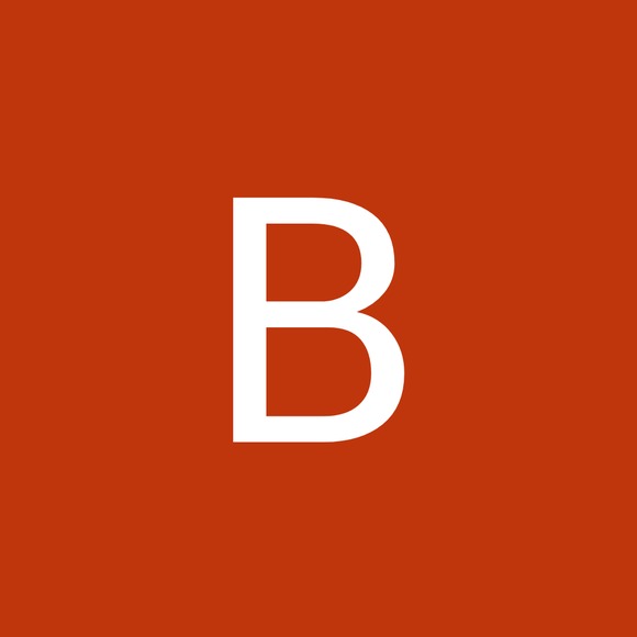 Profile Picture of Beatrice Roberts (@dogdaizee) on Poshmark