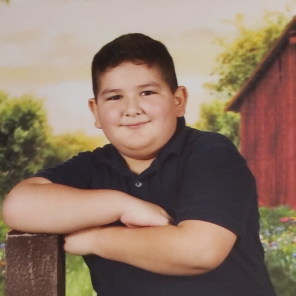 Profile Picture of Domingo Gonzalez (@domingogonzalez) on Poshmark