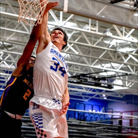 Profile Picture of Ben Versluys (@benjivers) on Poshmark