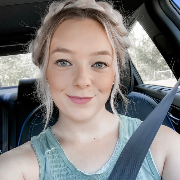 Profile Picture of Jordyn Rae (@jand1223) on Poshmark