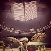 Profile Picture of DAPOOLPARTY // DAVID ELY (@DAPOOLPARTY) on Youtube