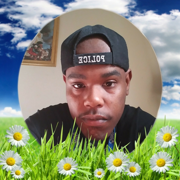 Kevin Brooks - Poshmark Profile Picture of Kevin Brooks (@kamauri2829) on Poshmark