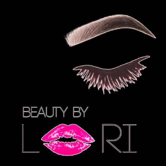 Profile Picture of Lori Khalaf (@lori_khalaf) on Poshmark