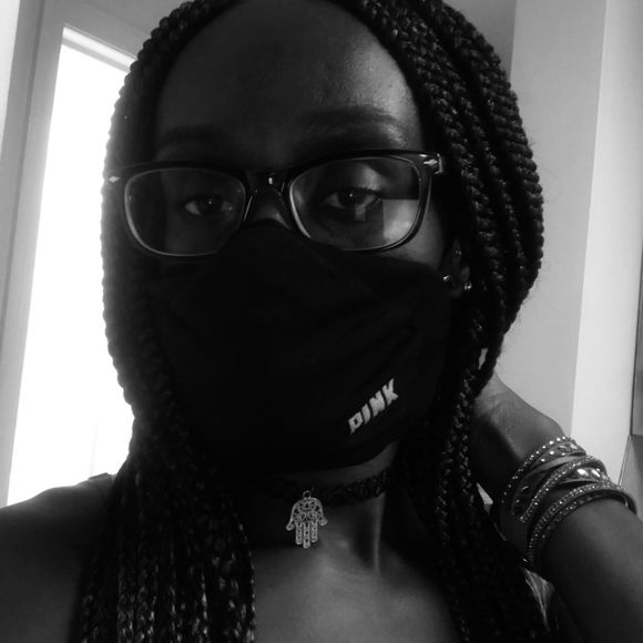 Profile Picture of Aniya Sanon (@mahyana28) on Poshmark