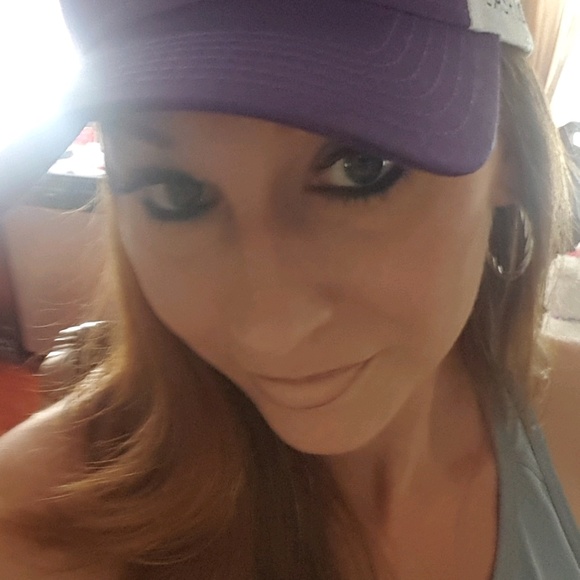 Tonya Langevin - Poshmark Profile Picture of Tonya Langevin (@princesstla) on Poshmark