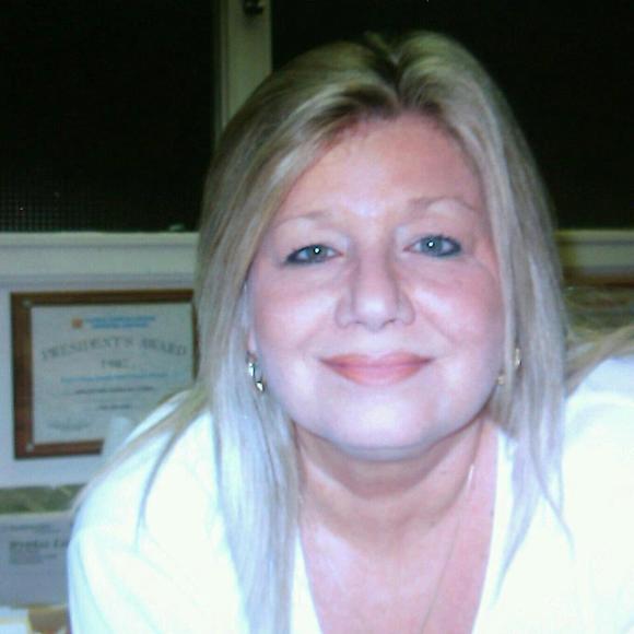 Profile Picture of Loretta Thompson (@lit1954) on Poshmark