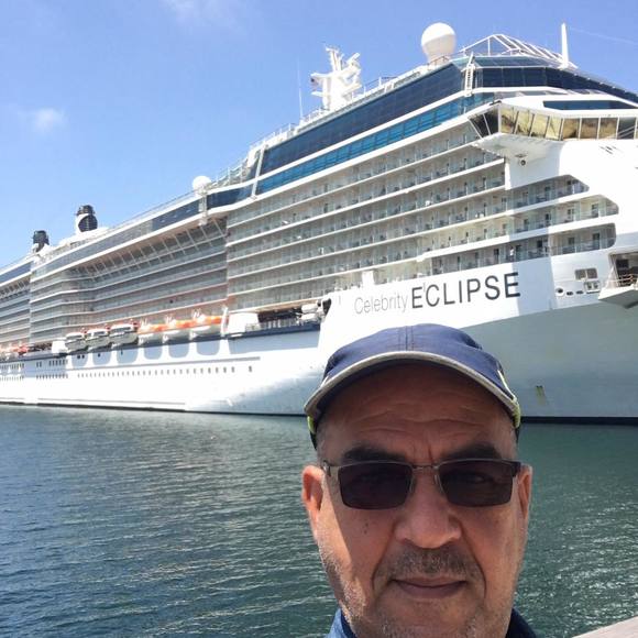 Profile Picture of Thaer Alsaad (@thaeralsaad) on Poshmark