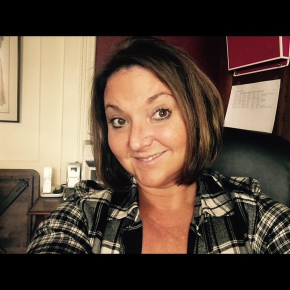 Profile Picture of Krista Catrell (@grminiloser615) on Poshmark