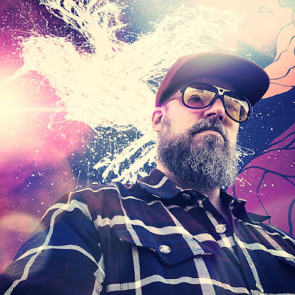 Profile Picture of Thomas Sorel (@tomssorel01) on Poshmark