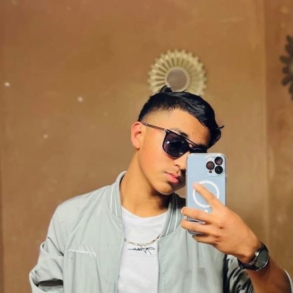 Profile Picture of Fernando Romero (@fernandorome730) on Poshmark