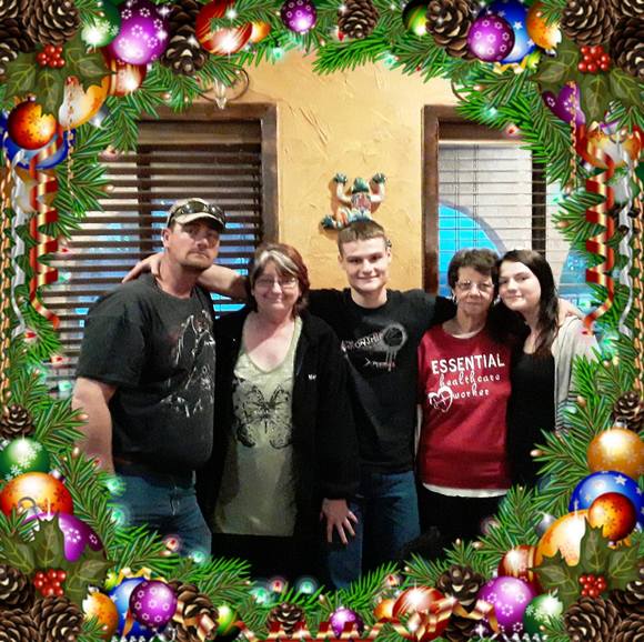 Profile Picture of Kim Lander (@kim_lander) on Poshmark