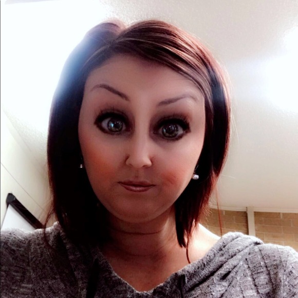 Profile Picture of Joni Dunaway (@inoj1211) on Poshmark