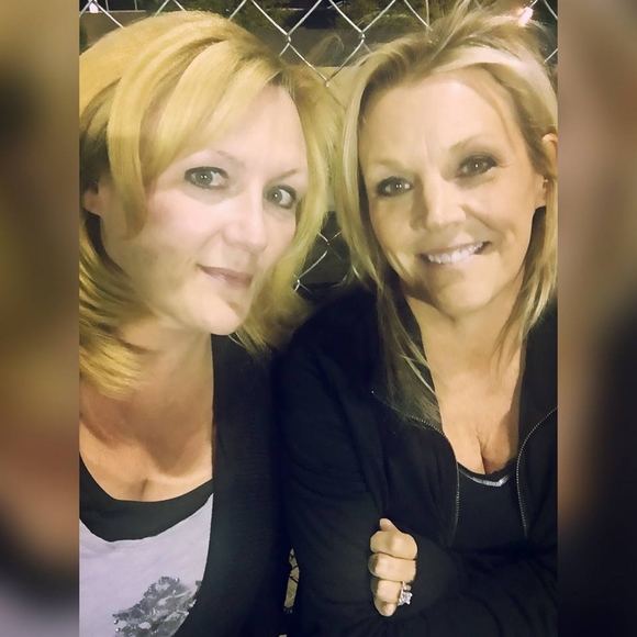 Profile Picture of Debbie Burgett (@debbie8161) on Poshmark