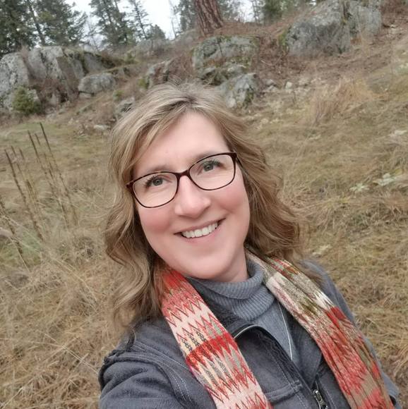 Profile Picture of Lisa Regehr dirks (@lisaorlean) on Poshmark
