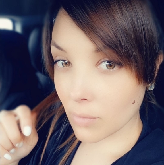Profile Picture of Marsha Ware (@marshaleah81) on Poshmark