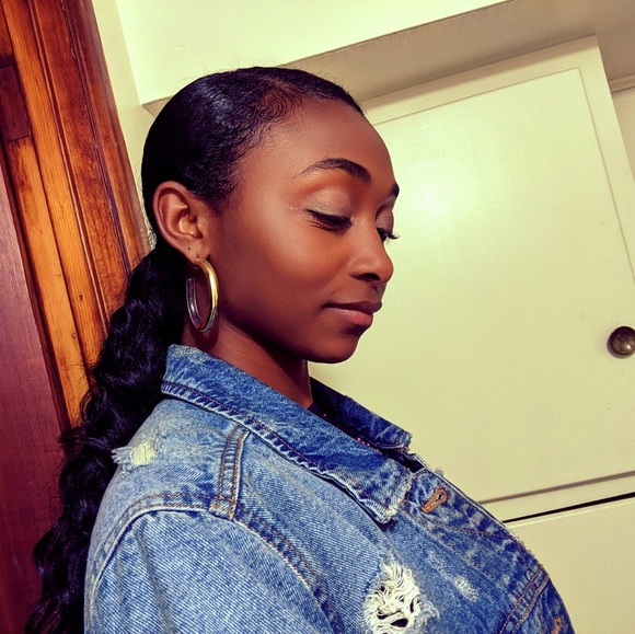 Profile Picture of Cc Brown (@nellybfierce) on Poshmark
