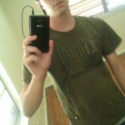 Profile Picture of Daniel Troutman (@Fishboynitro) on Twitter