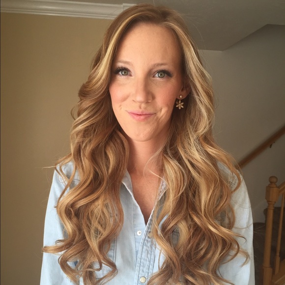 Profile Picture of Cassidy Thompson (@cassfthompson) on Poshmark