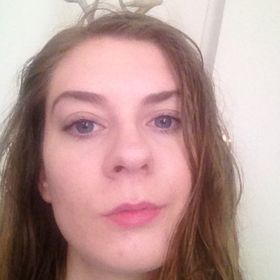 Profile Picture of Amy Warfield (@antlerandlace) on Pinterest