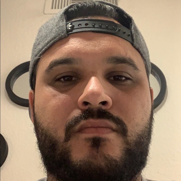 Profile Picture of Javier Moyeda (@javiermoye01) on Poshmark