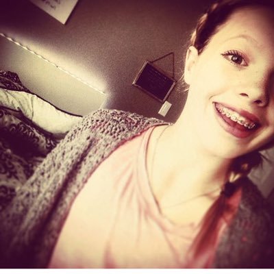 Profile Picture of Alyssa Moorefield (@alyssa739057) on Twitter