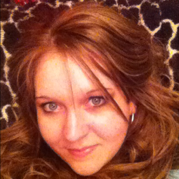 Profile Picture of Whitney Glatzer (@wglatzer) on Poshmark
