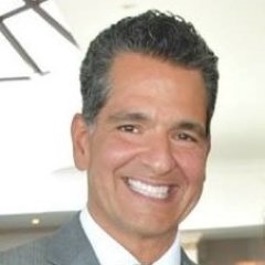 Profile Picture of Carlos Medina 👍 (@CarlosMedinaEsq) on Twitter