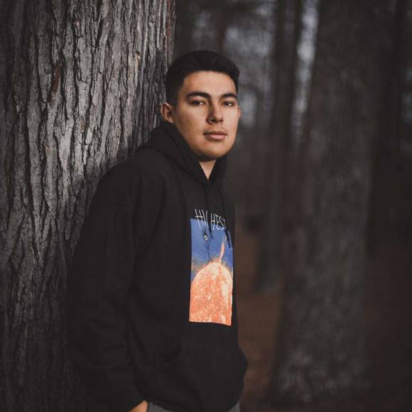 Profile Picture of Fernando Martell (@fernandioj) on Poshmark