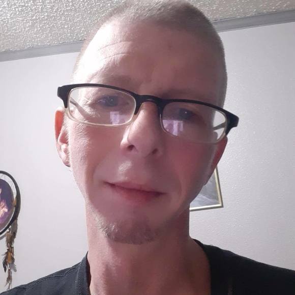 Profile Picture of Ron Renicker (@ronrenicker4381) on Poshmark