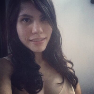 Profile Picture of Andrea Angulo (@andreaangulo17) on Twitter