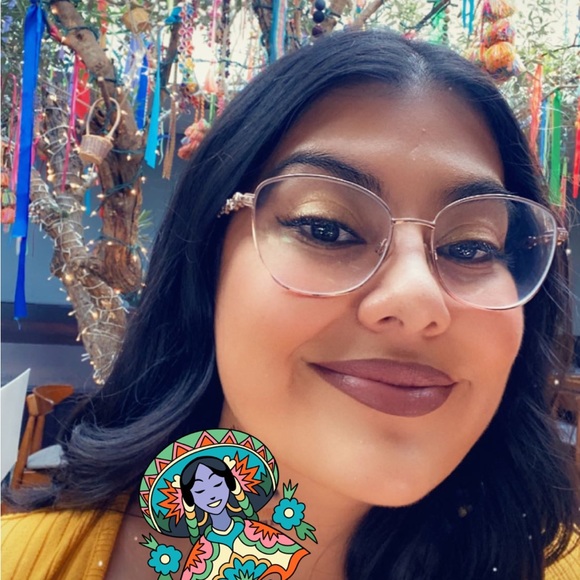 Profile Picture of Lucero Alvarez (@alvarluc) on Poshmark
