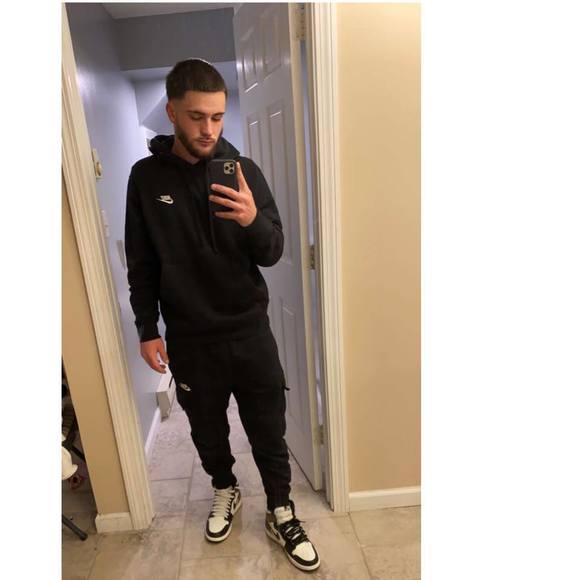 Profile Picture of Keith Cross jr. (@keithcrss9) on Poshmark