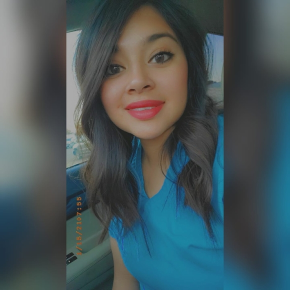 Profile Picture of Crystal Cedillo (@jadielneli19) on Poshmark