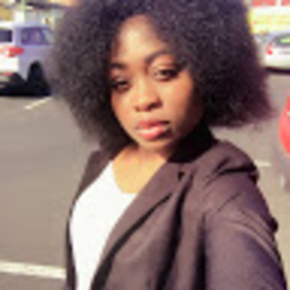 Profile Picture of Melissa Makoundi (@meli729) on Poshmark