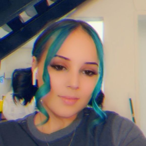 Kai-lynn Lennon - Poshmark Profile Picture of Kai-lynn Lennon (@kai_pretty223) on Poshmark