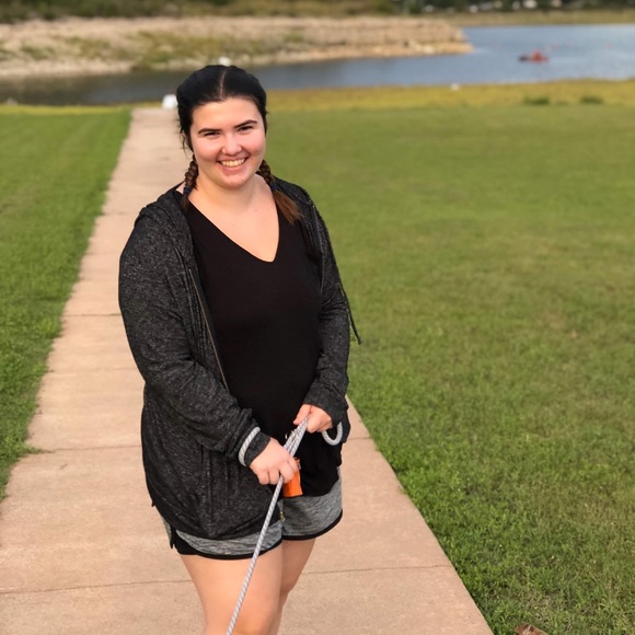 Profile Picture of Cassie Dorien (@cd1228) on Poshmark