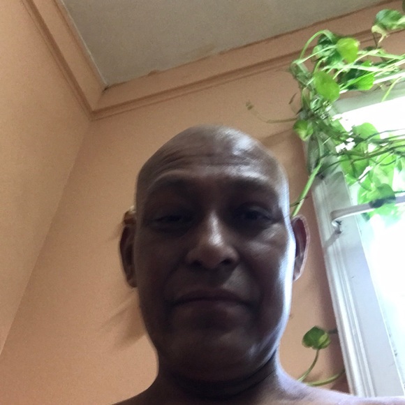 Profile Picture of Mauricio Robles (@mrobles511) on Poshmark