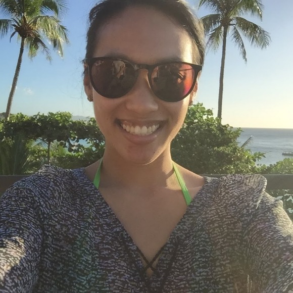 Profile Picture of Jacqueline Jung (@jacquelinejung) on Poshmark