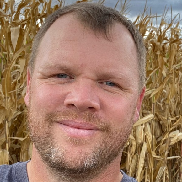 Profile Picture of Peter Goff (@petergoff) on Poshmark