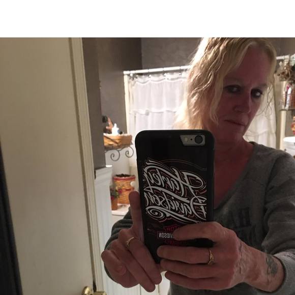 Profile Photo of Connie Barnett (@chic_biker13) on Poshmark