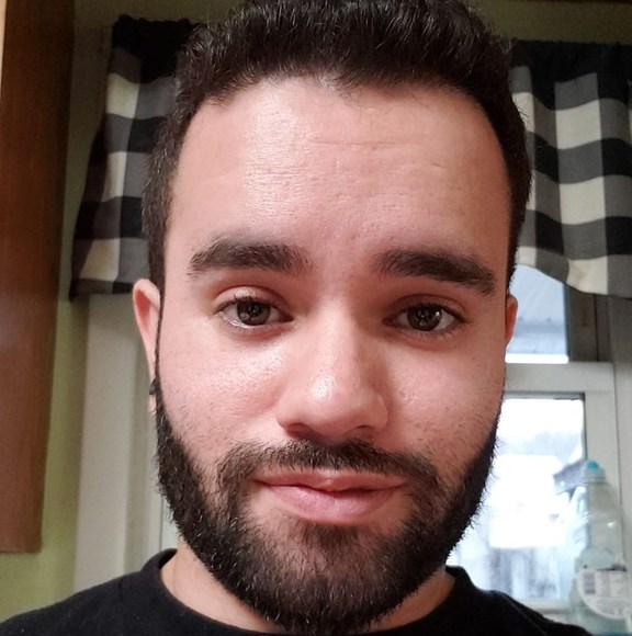 Profile Picture of Mason Onativia (@masononativia) on Poshmark