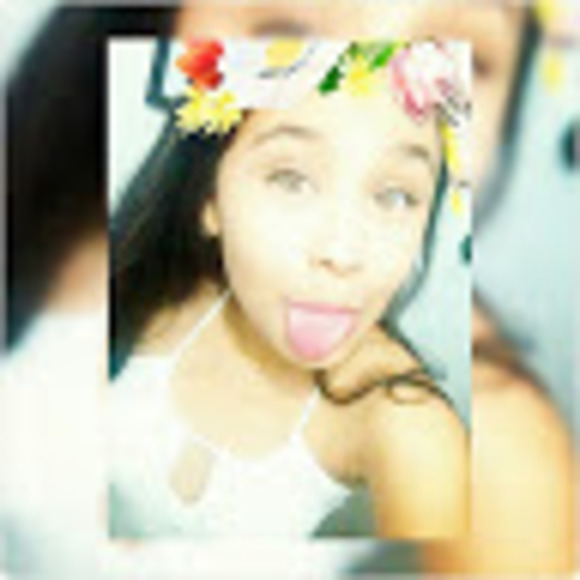 Profile Picture of Martina Gonzalez (@martinagabriela) on Poshmark