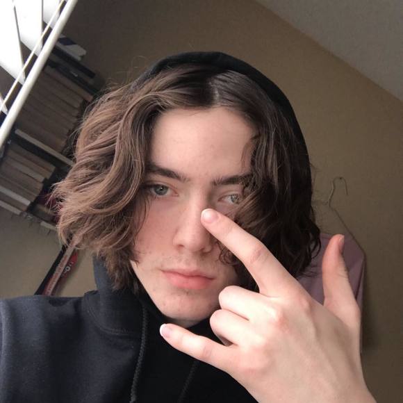 Profile Picture of Eric Hughes (@eric7057) on Poshmark