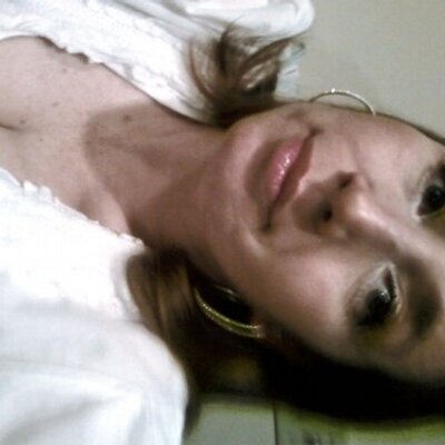 Profile Picture of Clara Luz Chavira (@claraluzchamed) on Twitter