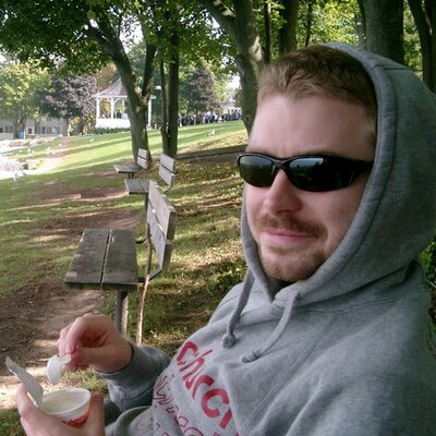 Profile Picture of Ray Guy (@rayguyuk) on Twitter